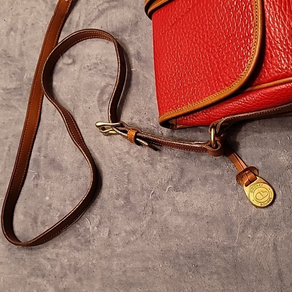 0463. EUC ~ Dooney and Bourke ~ Red Leather Equestrian Over Under Shoulder Bag ~ - Picture 4 of 14